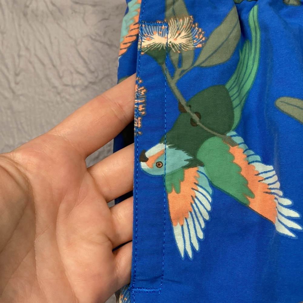 Patagonia Blue Parrot Print 100% Recycled Nylon Tropical Shorts Women's … - Picture 5 of 11
